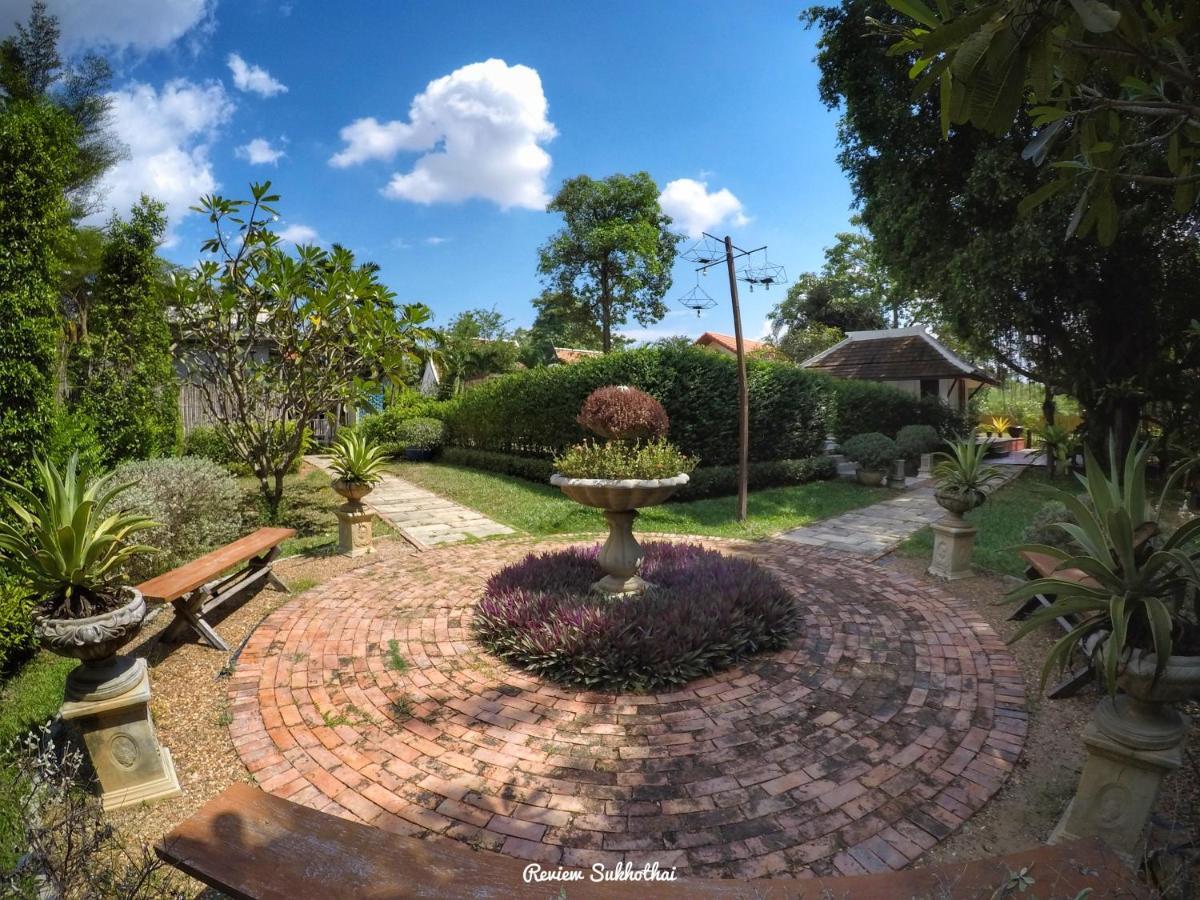 Tharaburi Resort Sukhothai Exterior photo